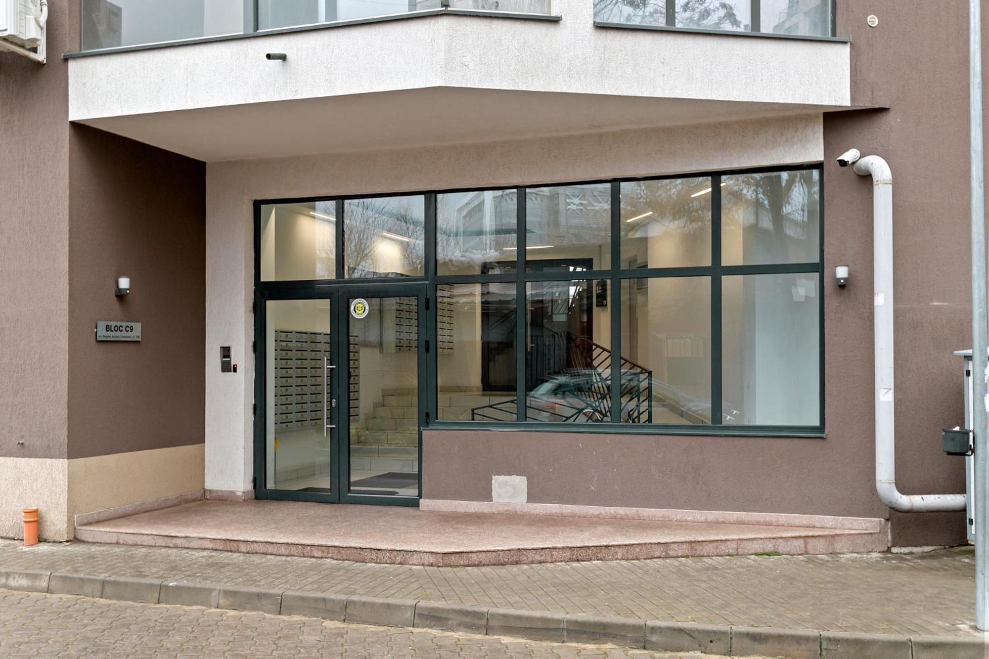 Mido Park Apartment With Private Parking & Self Check-In Bukarest Kültér fotó