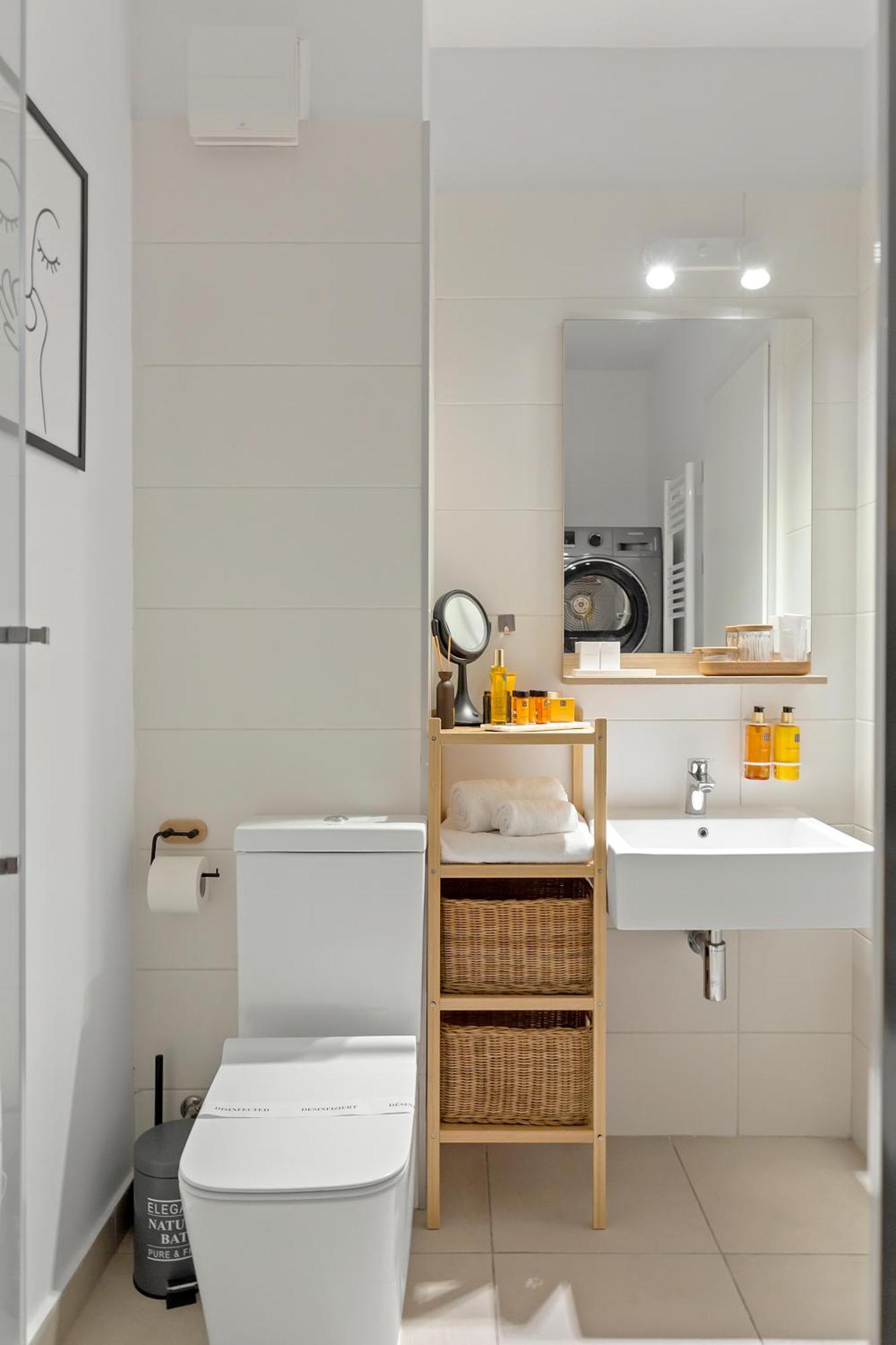 Mido Park Apartment With Private Parking & Self Check-In Bukarest Kültér fotó