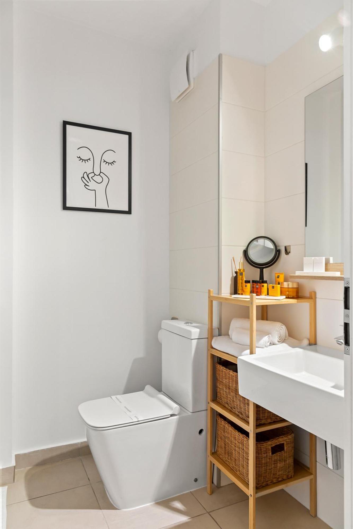 Mido Park Apartment With Private Parking & Self Check-In Bukarest Kültér fotó