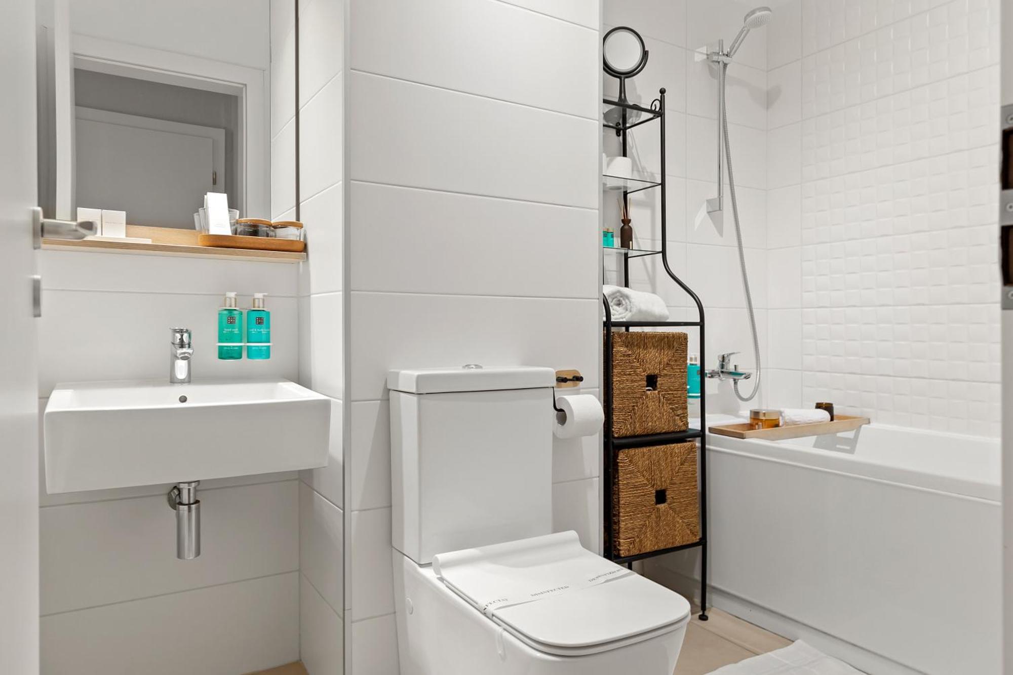 Mido Park Apartment With Private Parking & Self Check-In Bukarest Kültér fotó