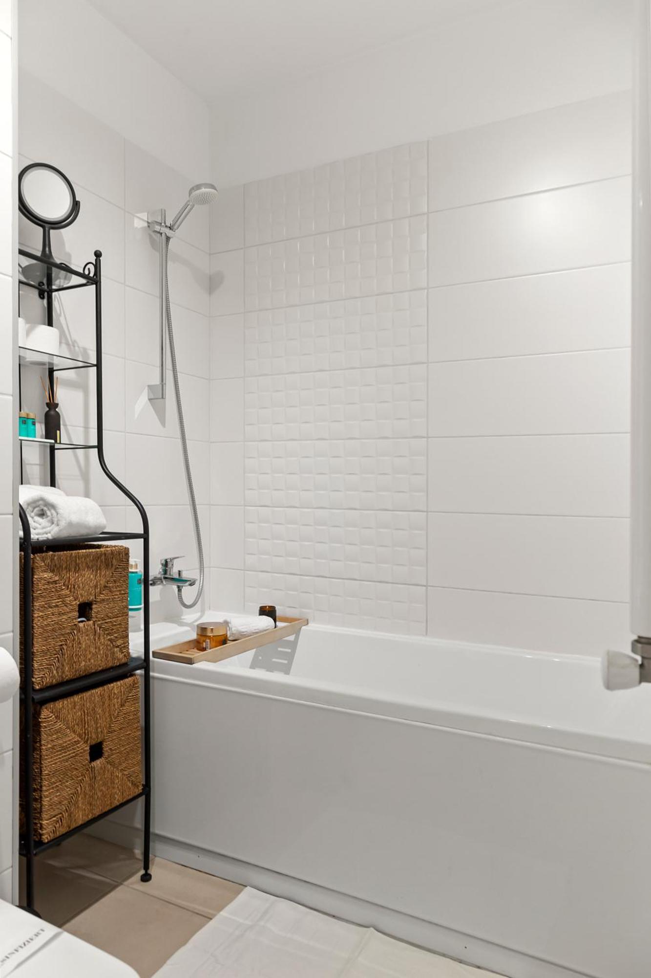 Mido Park Apartment With Private Parking & Self Check-In Bukarest Kültér fotó